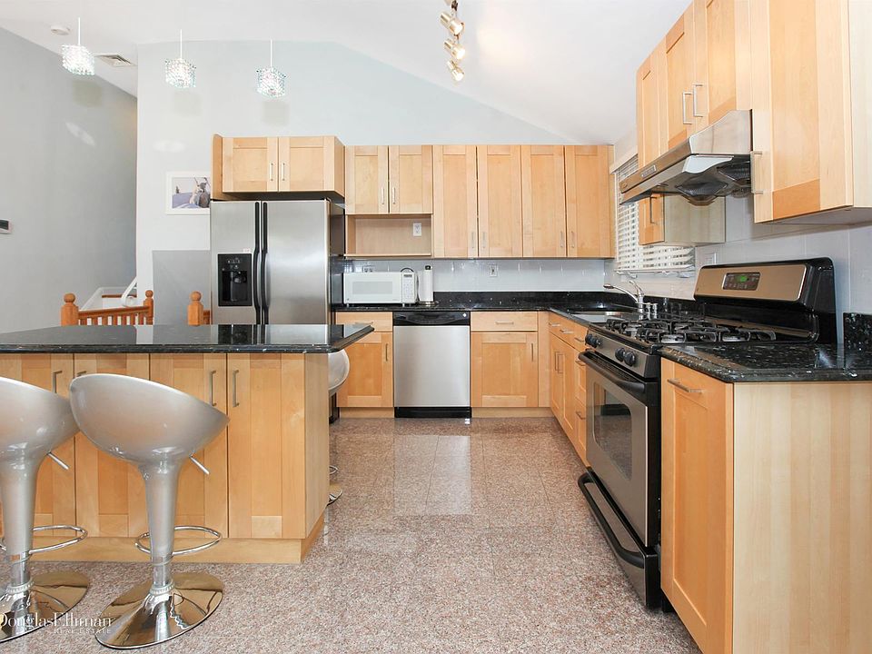 1st image of 229 Halsey Ave