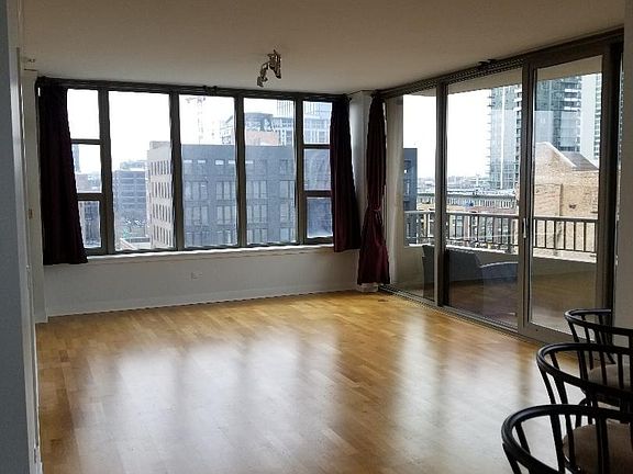 2nd image of 200 N Jefferson St APT 604