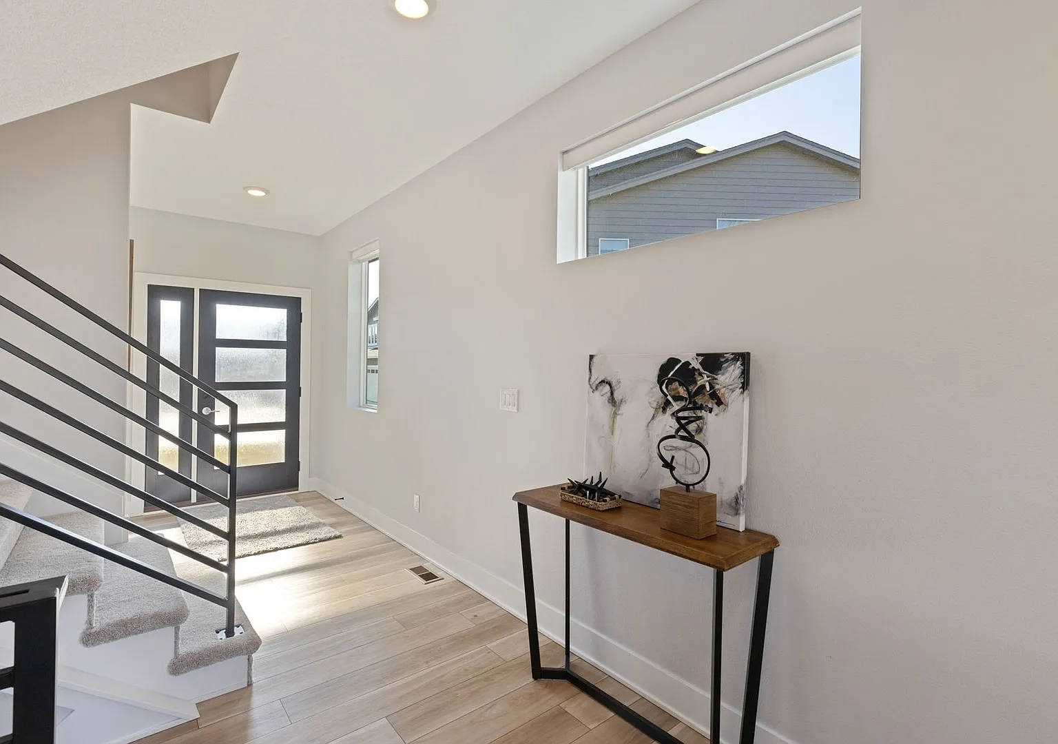 924 Lincoln Way — Photo 2