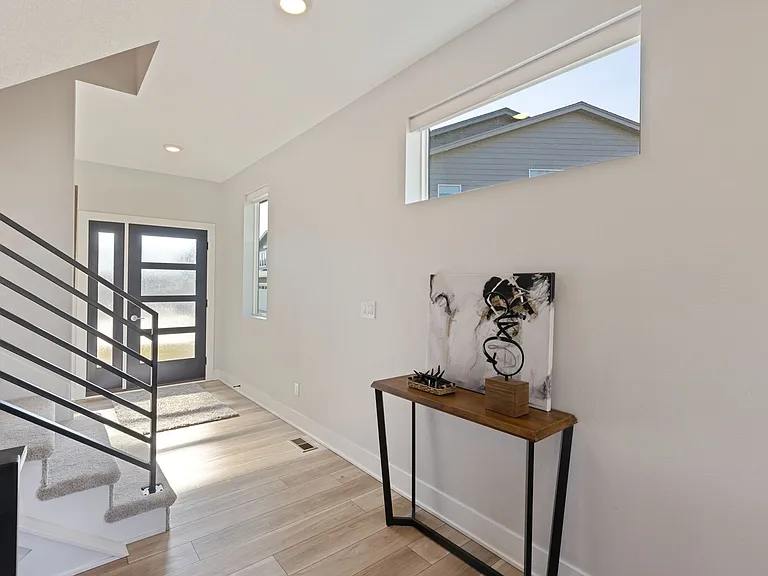 924 Lincoln Way — Photo 2