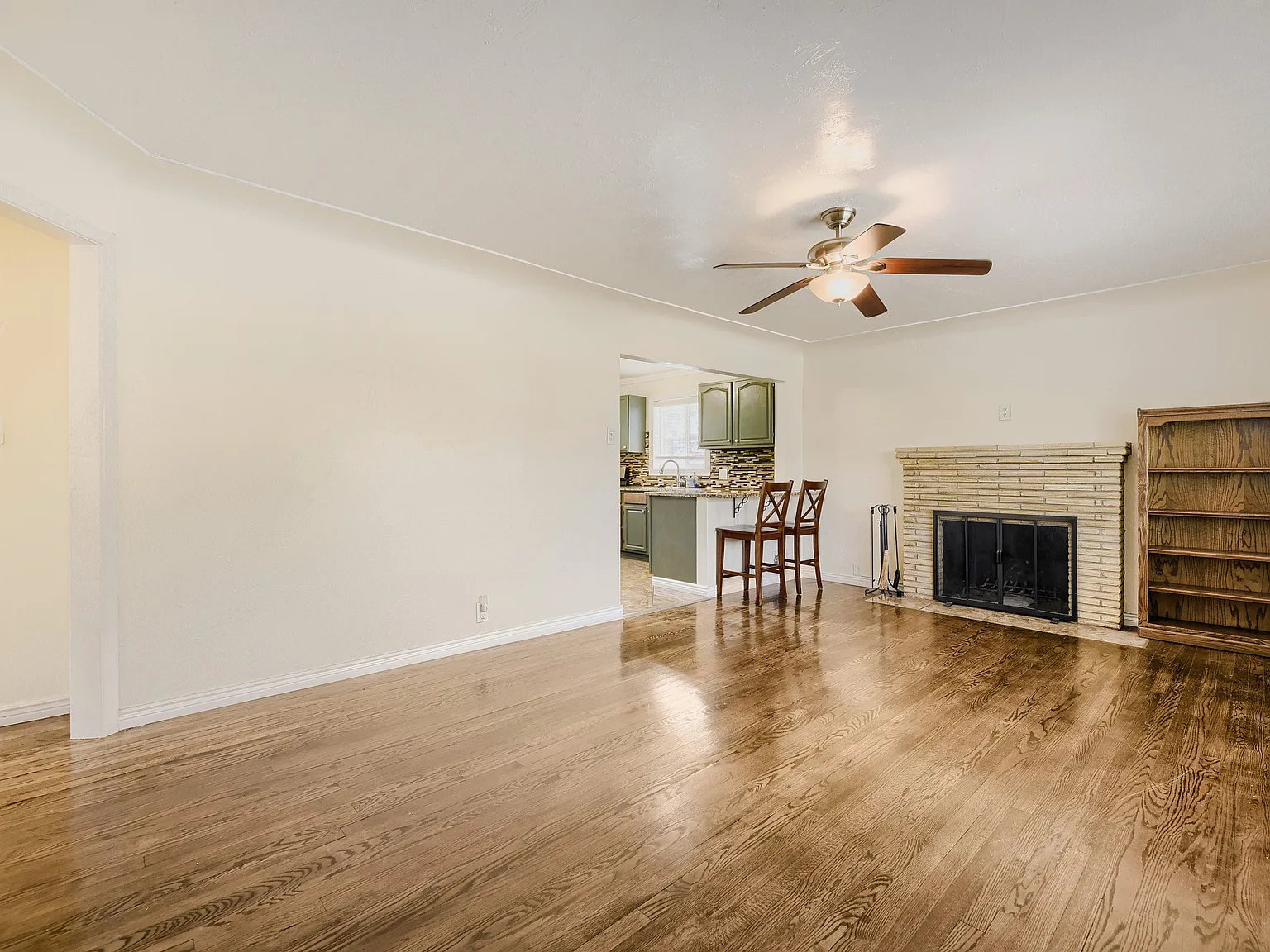 2 bed, 1.5 bath, 1009 sqft, $2,245 — Photo 4