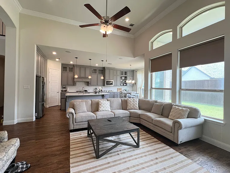 10505 Wintergreen Dr — Photo 5