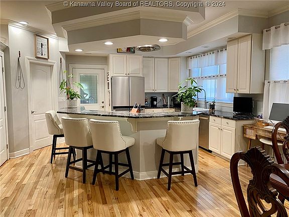 4th image of 3612 Staunton Ave SE #B