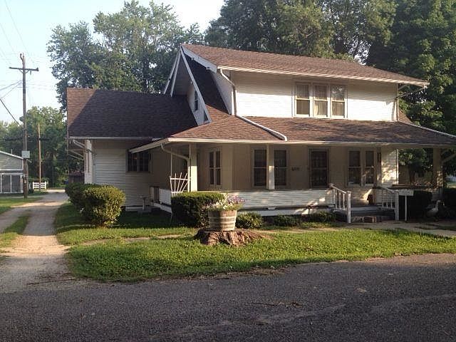 1st image of 604 N 5th St
