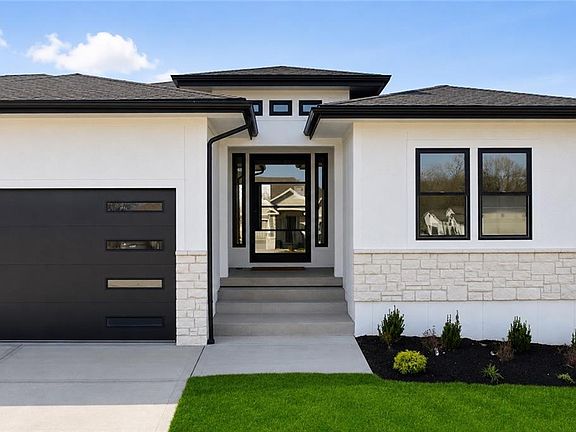 2nd image of 4701 SE Claude Ct