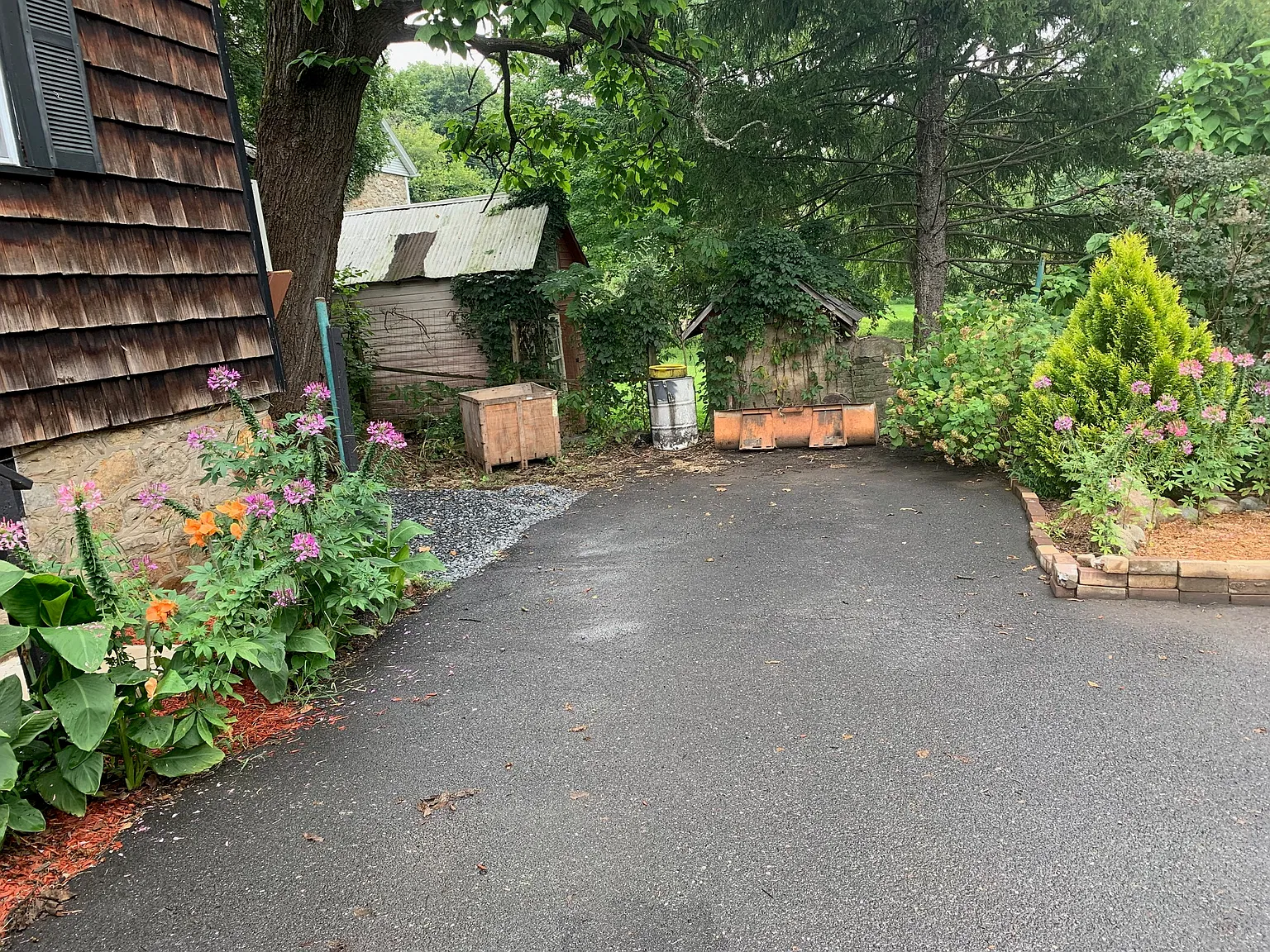 2 bed, 2200 sqft, $2,100 — Photo 4
