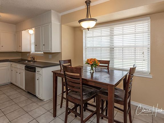 4th image of 2614 Goddard Dr
