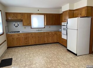 224 Bell Ave, Lodi, NJ 07644