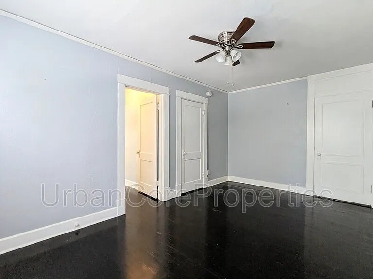 249 4th Ave N #4 — Photo 11