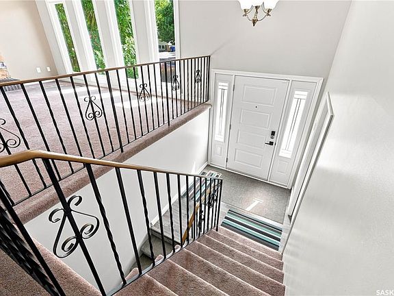 3rd image of 541 Guelph CRESCENT
