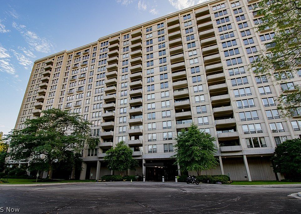 1st image of 1 Bratenahl Pl APT 1011