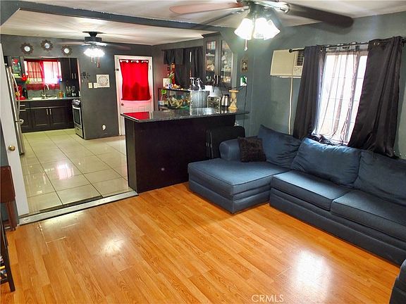 3rd image of 1131 E 106th St