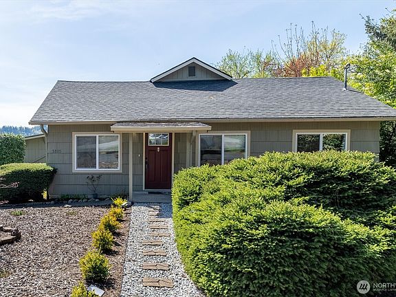 2nd image of 3805 Pacific Way