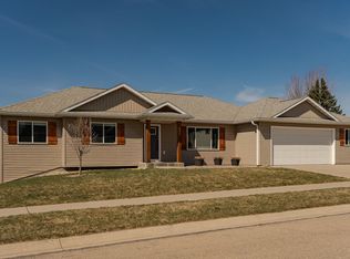 2321 Red Pine Ave SW, Rochester, MN 55902
