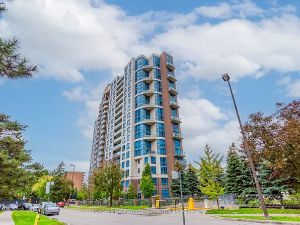 233 Beecroft Rd, Toronto, ON