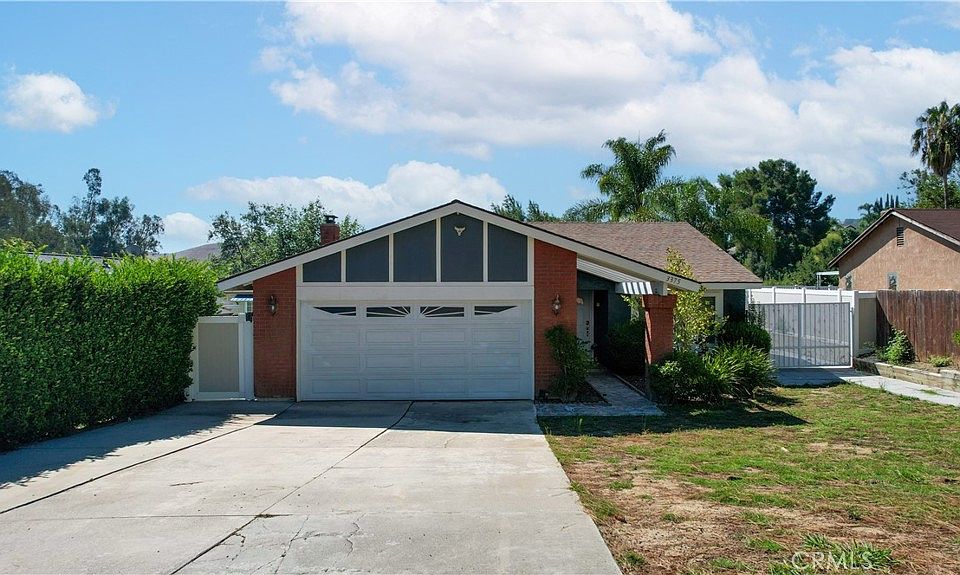 1st image of 3375 Bayberry Dr