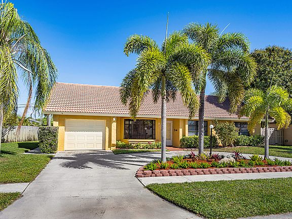 929 SW 4th St, Boca Raton