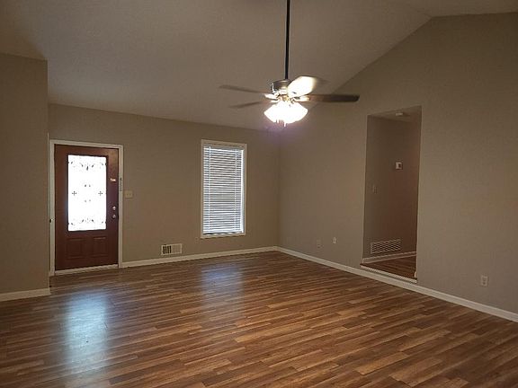 2nd image of 101 Ashley Oaks Dr
