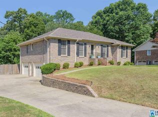 6255 Victoria Dr, Pelham, AL 35124