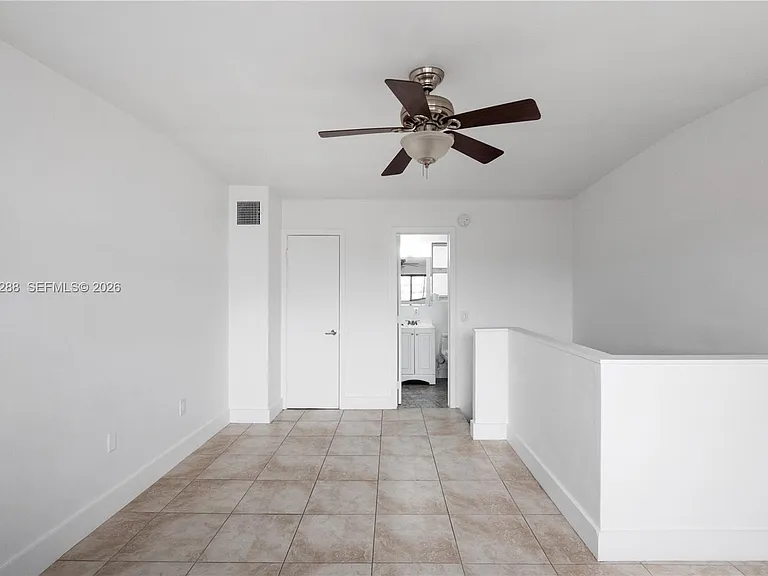 932 SW 6th St #5 — Photo 17