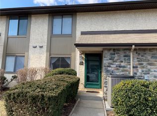 223 Hampshire Dr #223, Plainsboro, NJ 08536