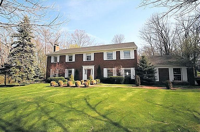 1st image of 595 Rollingrock Ln