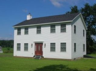 27 Gaffney Ln, Kinderhook, NY 12106