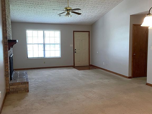 2nd image of 5523 Jericho Ln