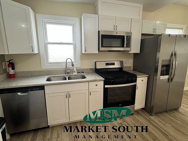 905 Elliott Ave — Photo 7