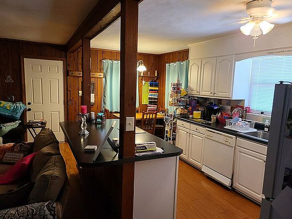 2nd image of 105 Woodland Dr