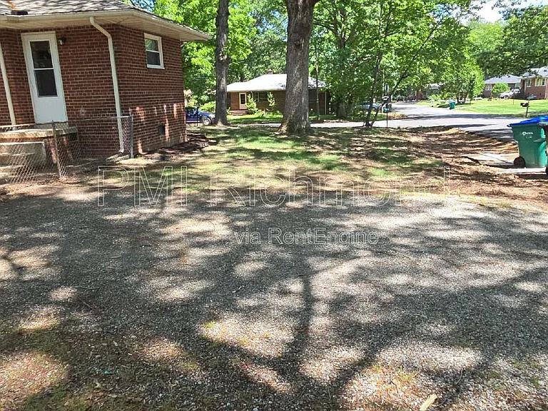 924 Pierpont Rd — Photo 17