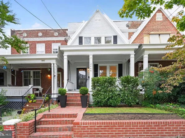 2444 Huidekoper Pl NW, Washington, DC 20007