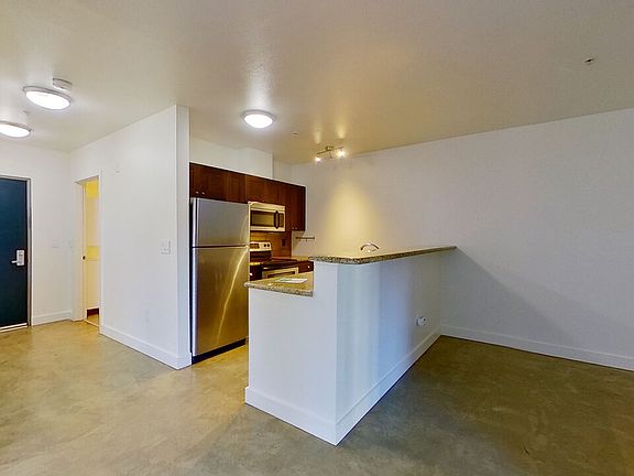 3rd image of 1610 Belmont Ave APT 206