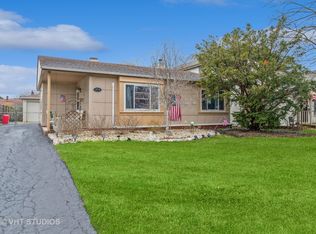 1014 Webster Ln, Des Plaines, IL