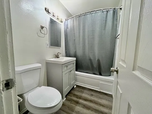 685 E Vista Chino #G2 — Photo 16