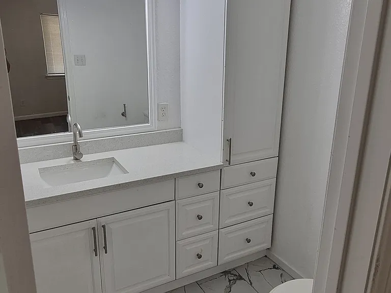 827 Prairie Creek Dr — Photo 2