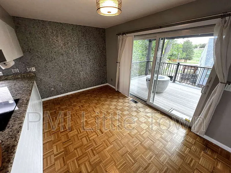 10772 W Berry Ave — Photo 9