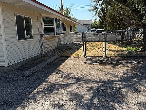 2nd image of 3954 N Gateway Dr