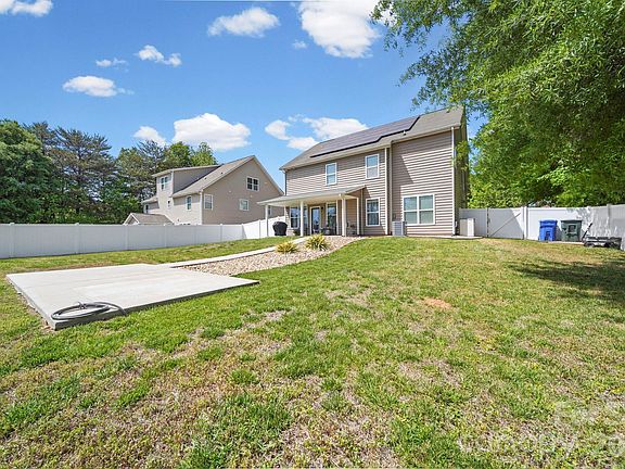 5th image of 167 Ashlyn Creek Dr