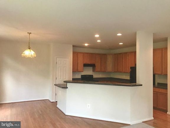 3rd image of 15304 Lord Culpeper Ct