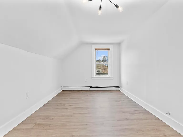 30 Anthony St #A — Photo 11