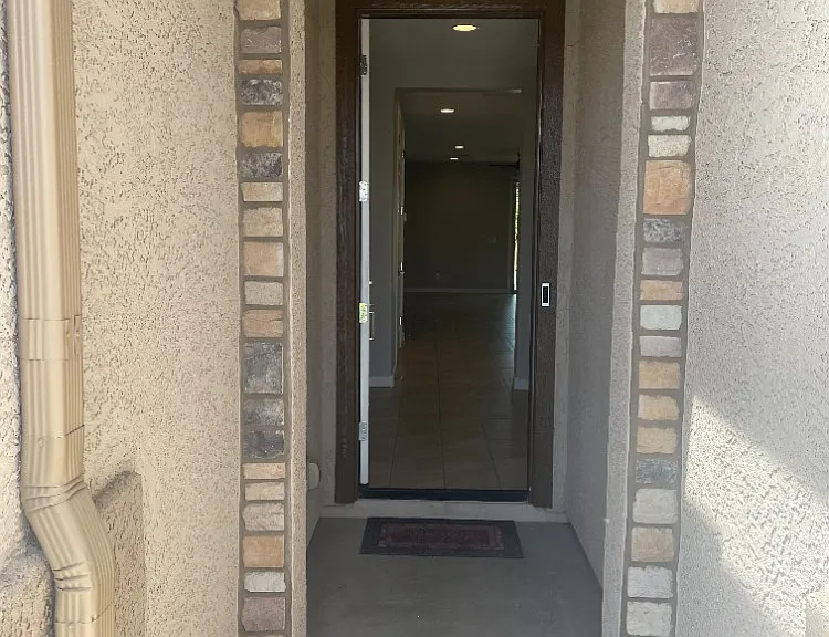 16820 W Echo Ln — Photo 5