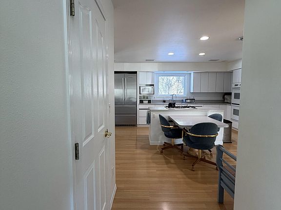 3rd image of 218 N Star Cir