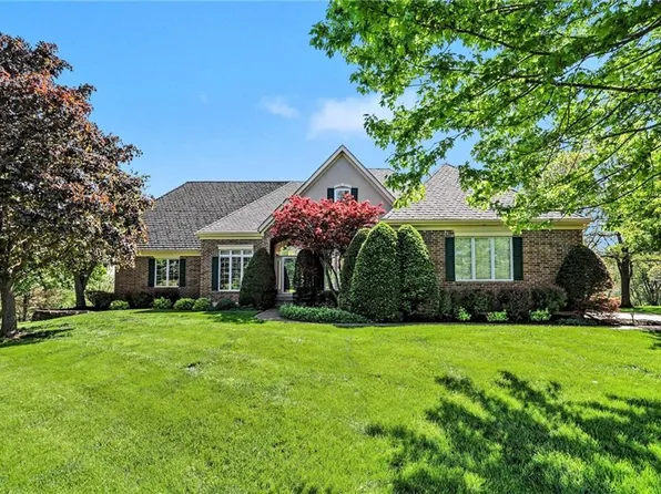 17995 Windsor Dr, Stilwell, KS 66085
