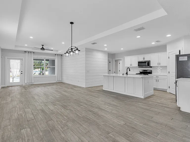 11790 Forest Park Cir — Photo 14