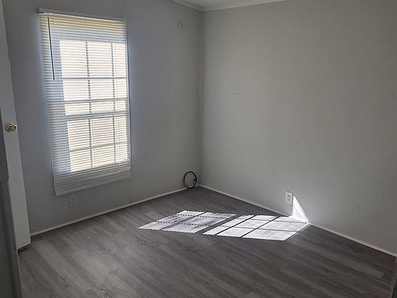 5th image of 149 Easy St