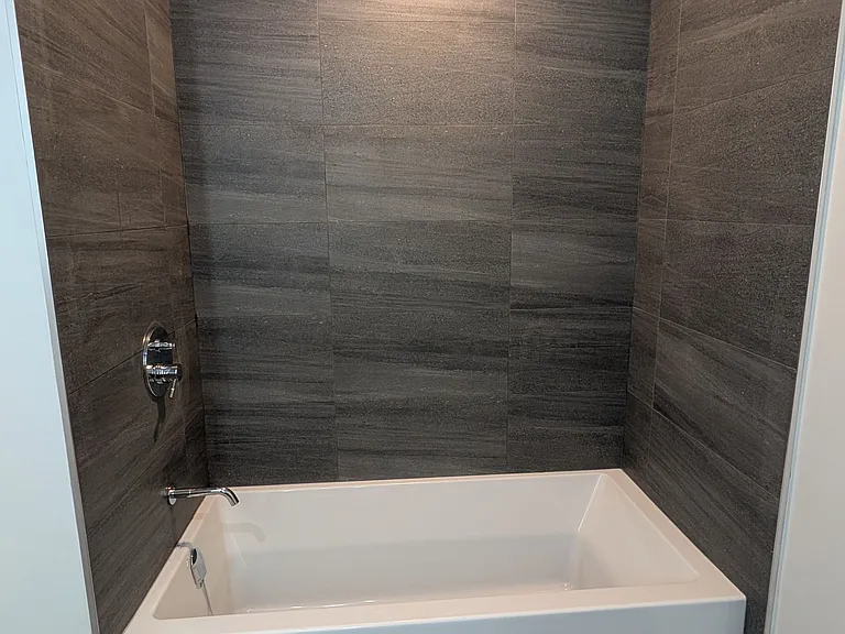 322 Dupont St #610 — Photo 12