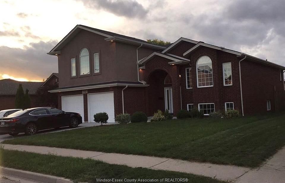 1st image of 722 Newport Cres