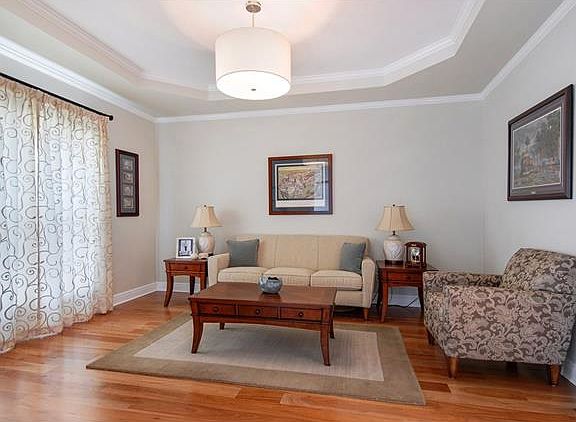 3rd image of 57 Chateau Du Lac Dr