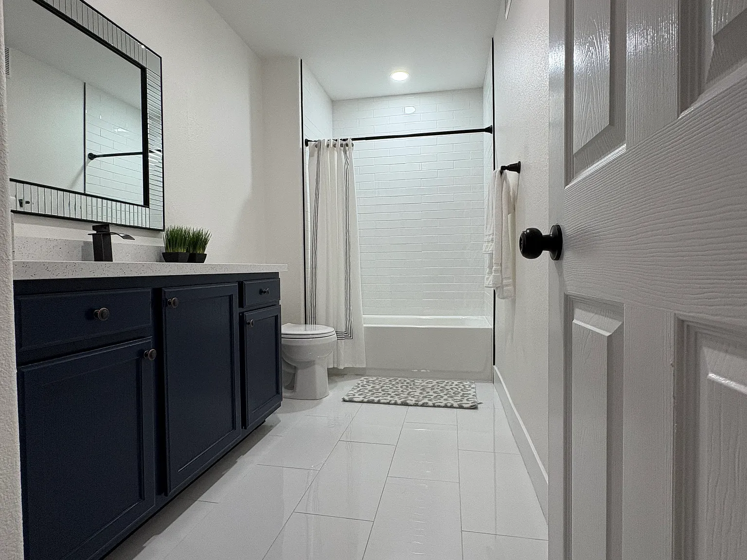 2 bed, 1104 sqft, $2,900 — Photo 4